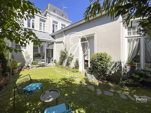 Vente Maison 10 pièces 270 m2 Lille