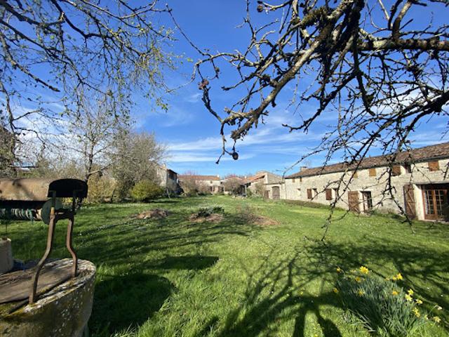 Vente Maison 10 pièces 270 m2 Nanclars