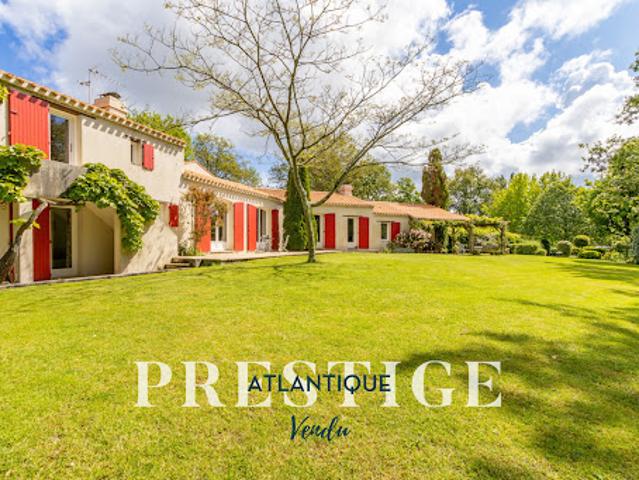 Vente Maison 10 pièces 272 m2 Pornic