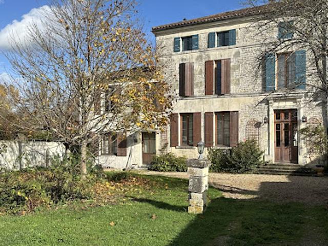 Vente Maison 10 pièces 274 m2 Authon Ebéon