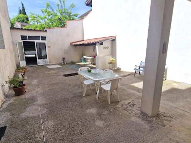 Vente Maison 10 pièces 275 m2 Saint Cannat