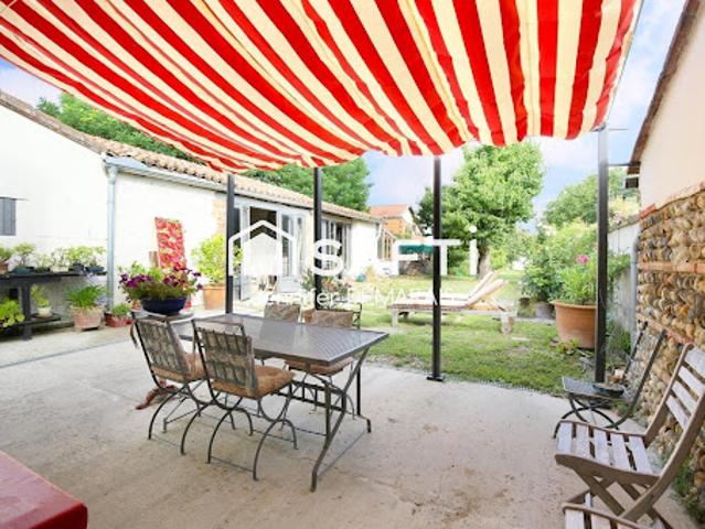 Vente Maison 10 pièces 276 m2 Grisolles
