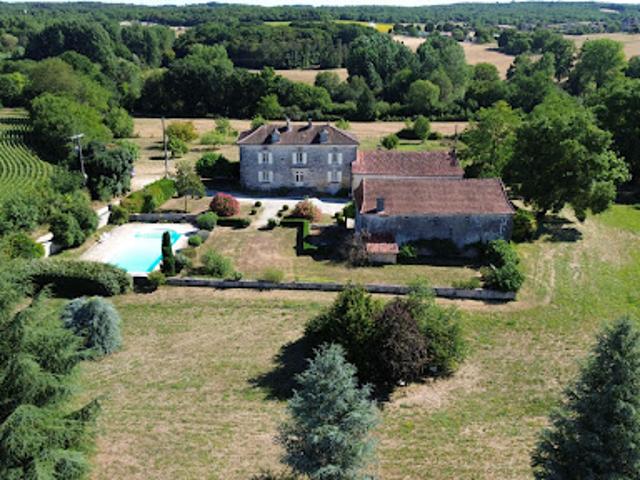 Vente Maison 10 pièces 278 m2 Verteillac