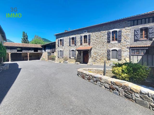 Vente Maison 10 pièces 279 m2 Antichan