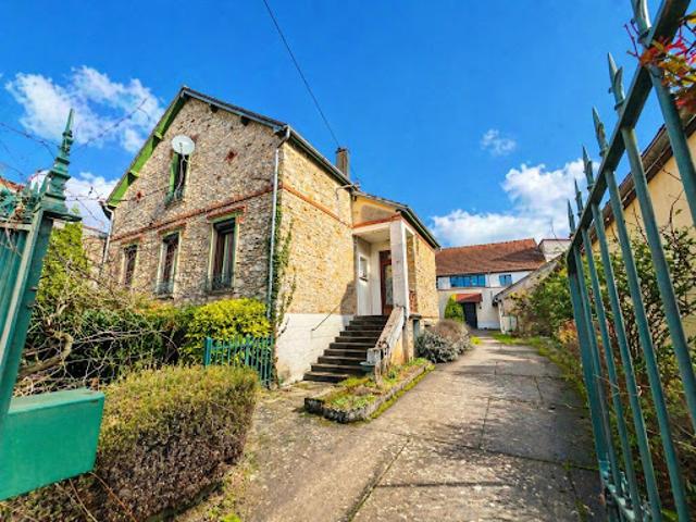 Vente Maison 10 pièces 280 m2 Villeneuve la Guyard