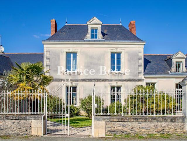 Vente Maison 10 pièces 280 m2 Angers