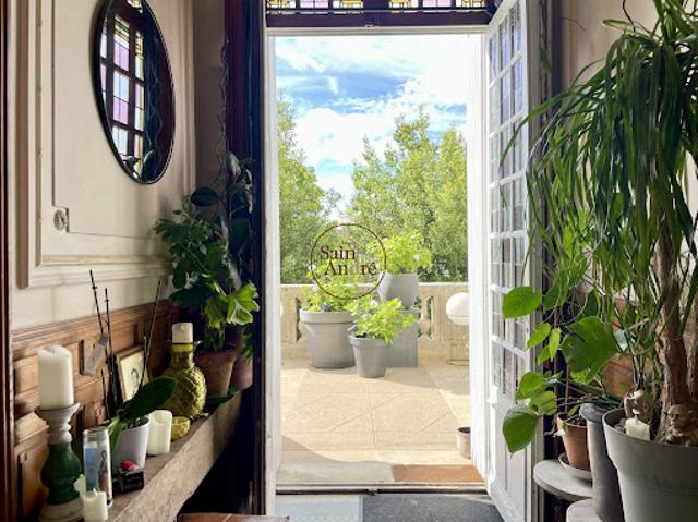 Vente Maison 10 pièces 280 m2 Angouleme