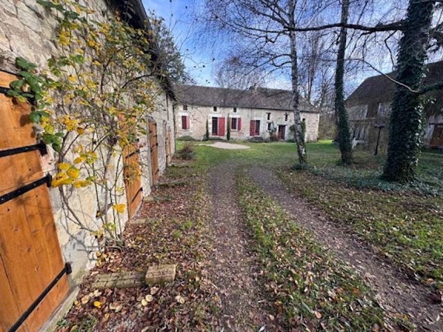 Vente Maison 10 pièces 280 m2 Marcé sur Esves