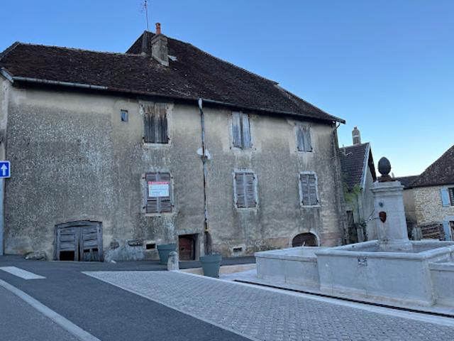 Vente Maison 10 pièces 280 m2 Saint Lothain