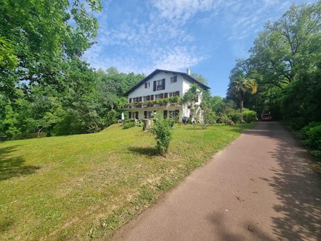 Vente Maison 10 pièces 282 m2 Villefranque