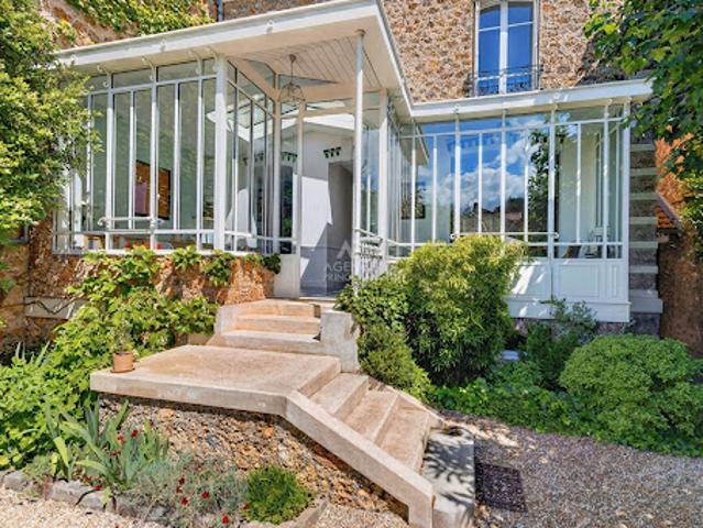 Vente Maison 10 pièces 284 m2 Versailles