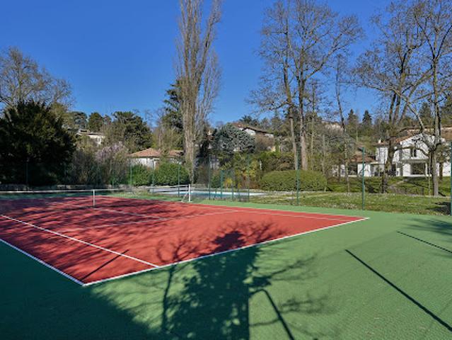 Vente Maison 10 pièces 284 m2 Saint Cyr au Mont d'Or
