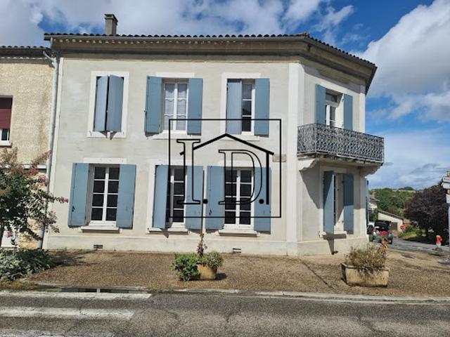 Vente Maison 10 pièces 289 m2 Lauzun