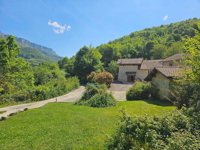 Vente Maison 10 pièces 290 m2 Saint Jean en Royans