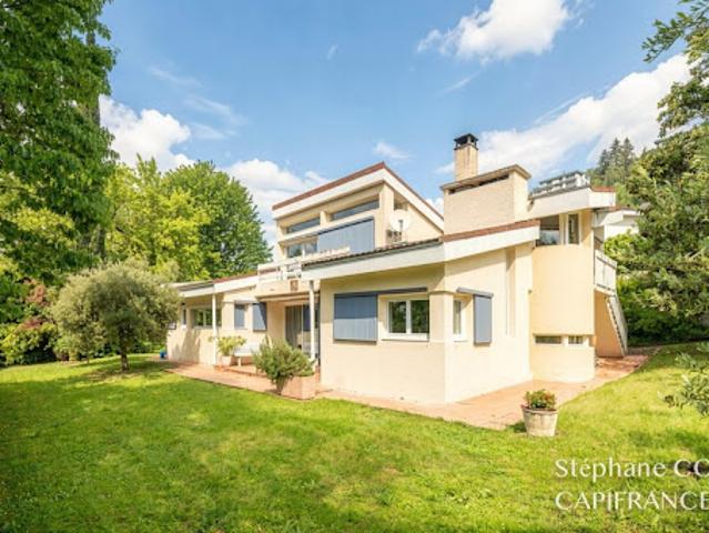 Vente Maison 10 pièces 295 m2 Voiron