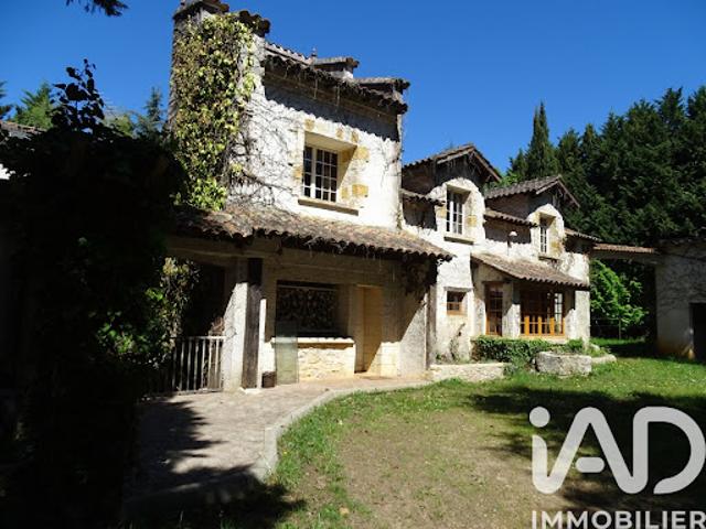 Vente Maison 10 pièces 295 m2 Puy l'Evêque
