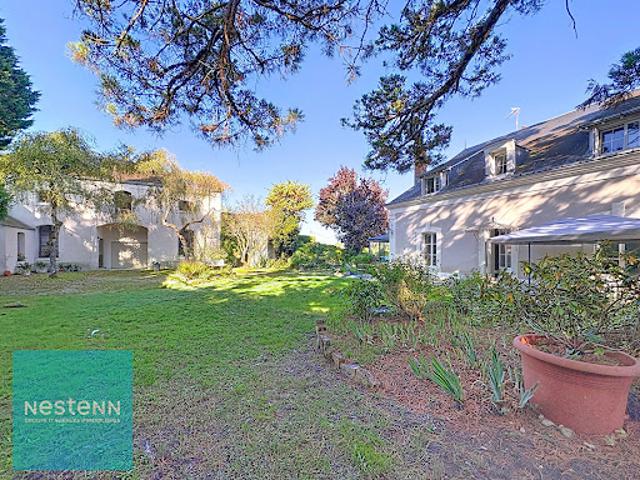 Vente Maison 10 pièces 296 m2 Saint Julien de Chédon