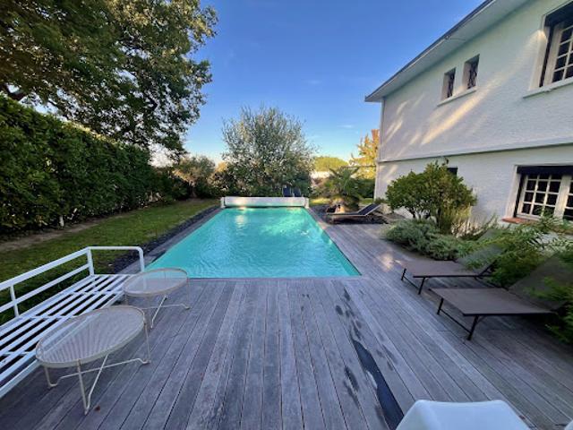 Vente Maison 10 pièces 298 m2 Ramonville Saint Agne