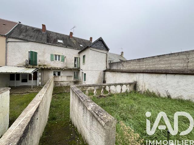 Vente Maison 10 pièces 200 m2 Descartes