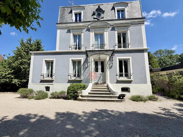 Vente Maison 10 pièces 200 m2 Le Raincy