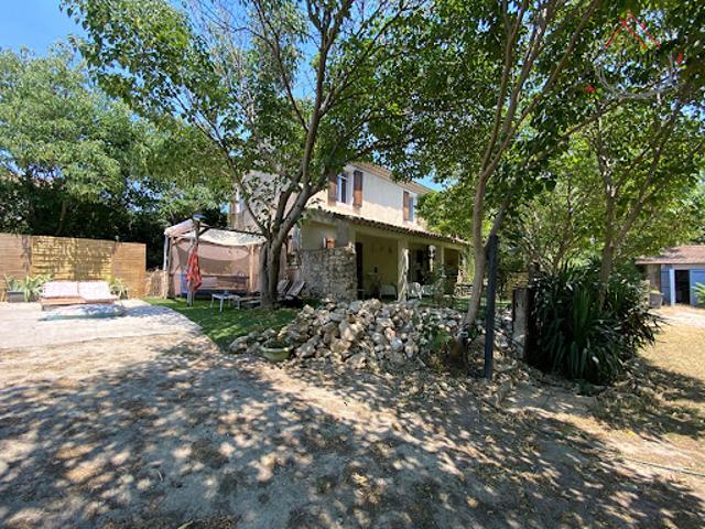 Vente Maison 10 pièces 200 m2 Mazan