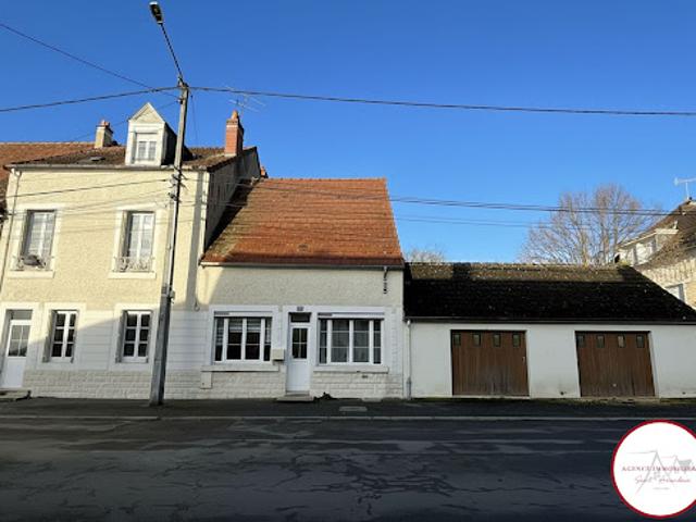 Vente Maison 10 pièces 202 m2 Saint Amand Montrond