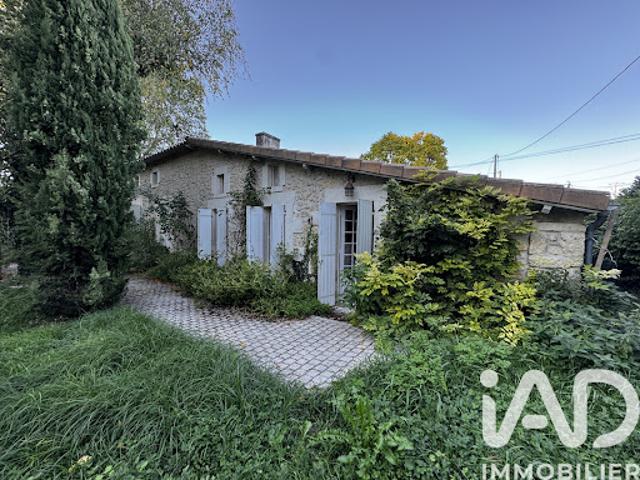 Vente Maison 10 pièces 205 m2 Saint Bonnet sur Gironde