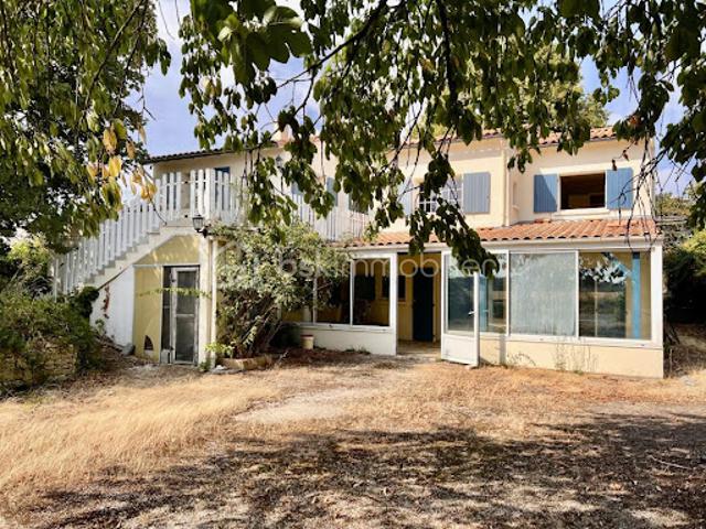 Vente Maison 10 pièces 213 m2 Valence en Poitou