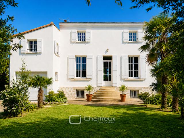 Vente Maison 10 pièces 210 m2 Vaux sur Mer