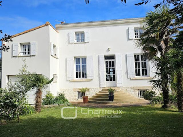Vente Maison 10 pièces 210 m2 Vaux sur Mer