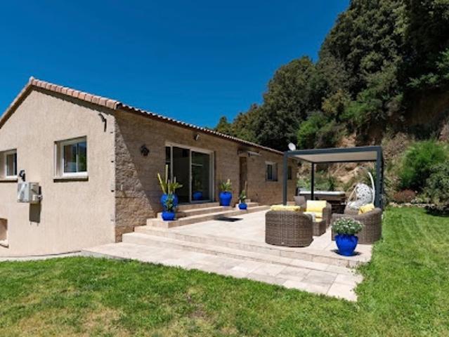 Vente Maison 10 pièces 210 m2 Arbellara