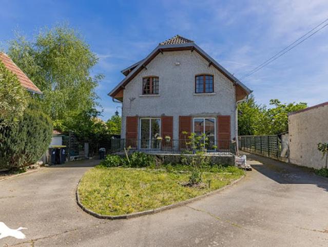 Vente Maison 10 pièces 210 m2 Séméac