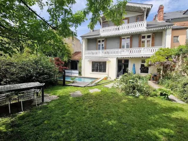 Vente Maison 10 pièces 217 m2 Bagnères de Bigorre