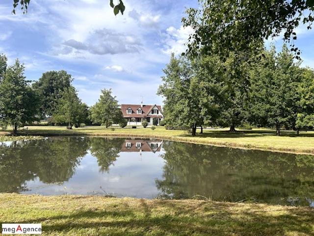 Vente Maison 10 pièces 214 m2 Romorantin Lanthenay