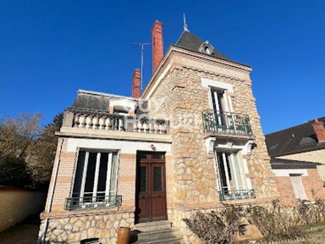 Vente Maison 10 pièces 215 m2 Ury