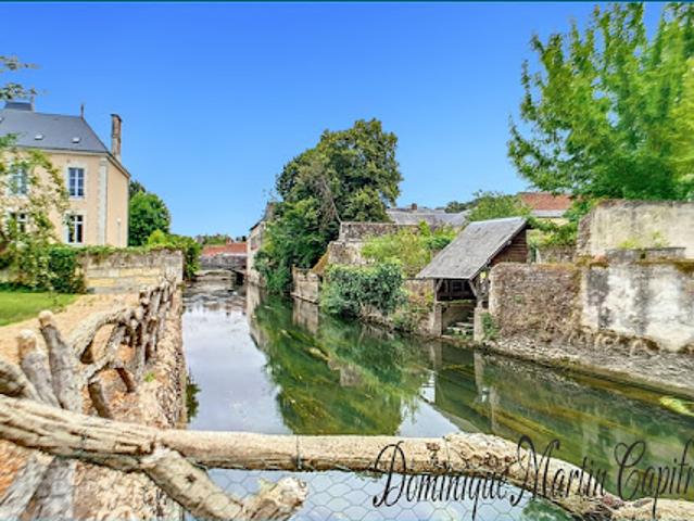 Vente Maison 10 pièces 218 m2 La Chartre sur le Loir