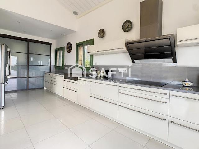 Vente Maison 10 pièces 218 m2 Saint Froult