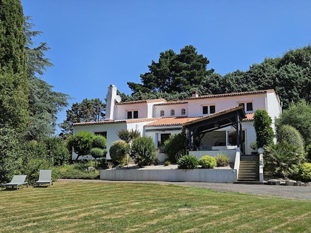 Vente Maison 10 pièces 223 m2 Cholet