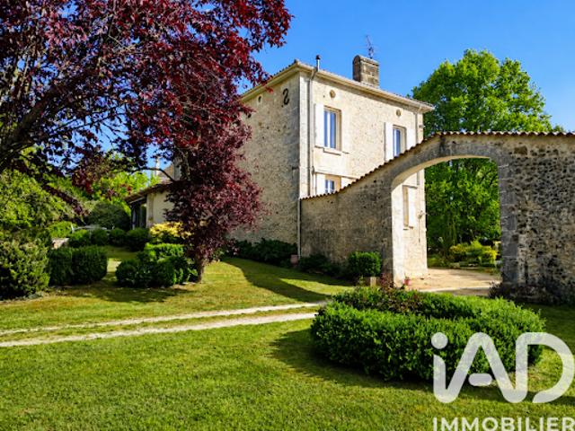 Vente Maison 10 pièces 223 m2 La Clotte
