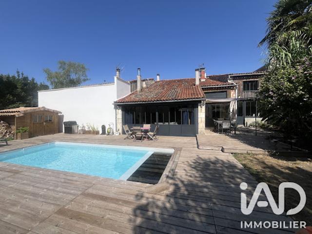 Vente Maison 10 pièces 220 m2 Aigrefeuille d'Aunis