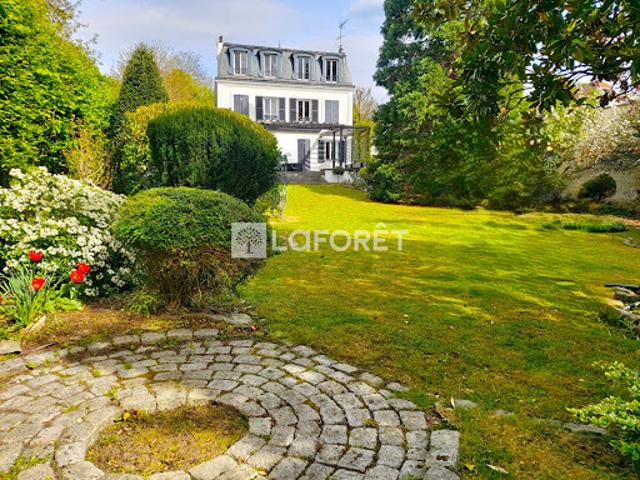Vente Maison 10 pièces 220 m2 Le Raincy