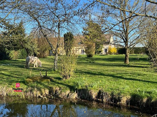 Vente Maison 10 pièces 220 m2 Neauphe sous Essai