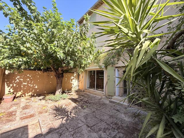 Vente Maison 10 pièces 220 m2 Remoulins