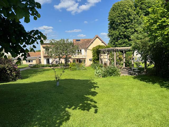 Vente Maison 10 pièces 222 m2 Montfort l'Amaury
