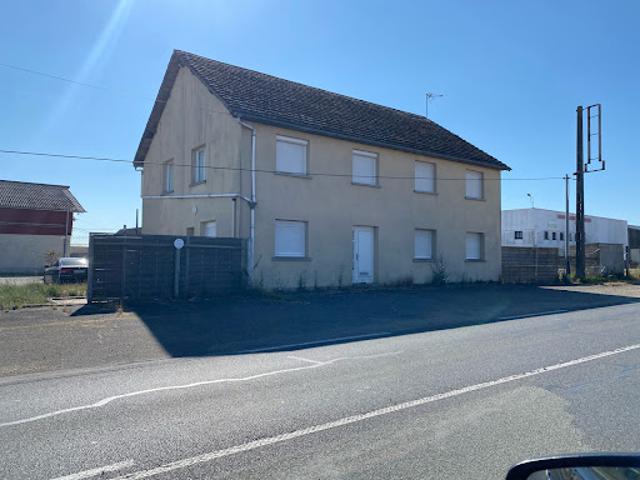 Vente Maison 10 pièces 227 m2 Escles Saint Pierre