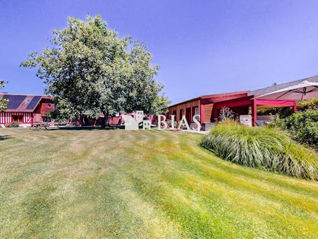 Vente Maison 10 pièces 227 m2 Moyaux