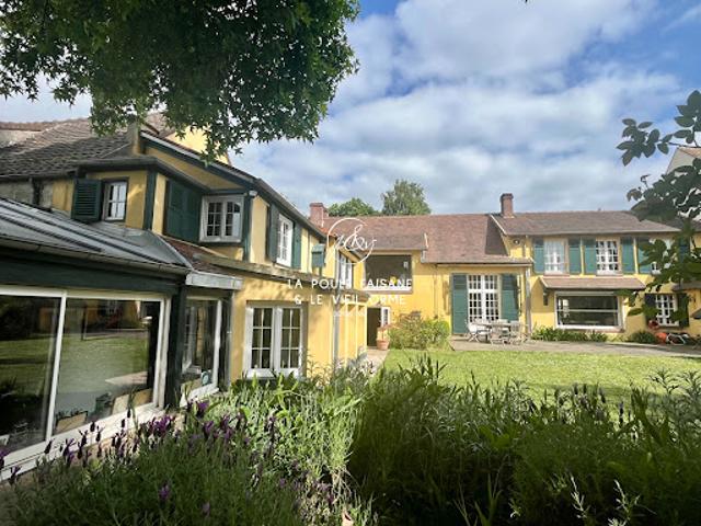 Vente Maison 10 pièces 225 m2 Montfort l'Amaury