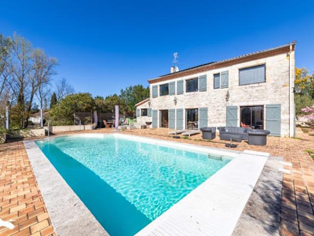 Vente Maison 10 pièces 225 m2 Sainte Colombe en Bruilhois