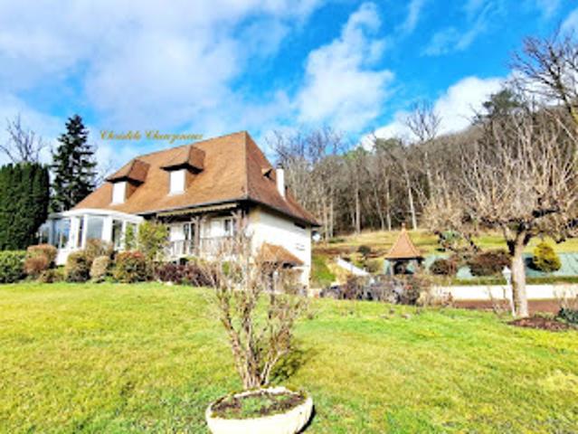 Vente Maison 10 pièces 226 m2 Terrasson Lavilledieu