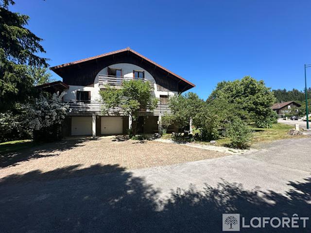 Vente Maison 10 pièces 226 m2 Doubs